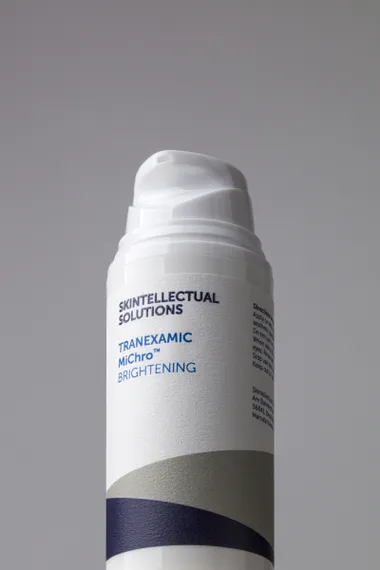 Микроэмульсия на основе 5% транексамовой кислоты, 2% арбутина, 5% ниацинамида