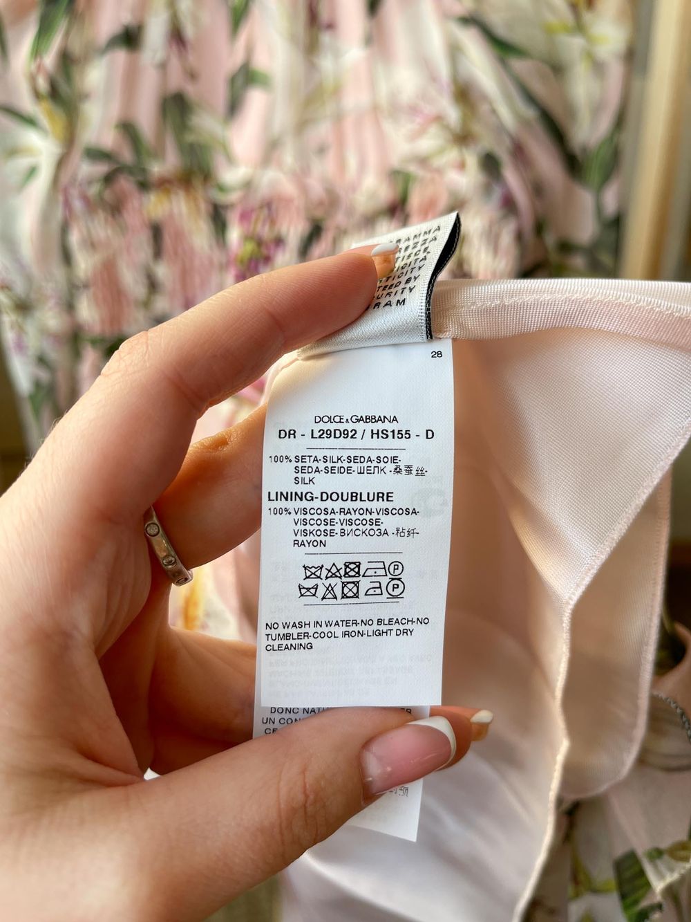 Шелковое платье Dolce&Gabbana, 92