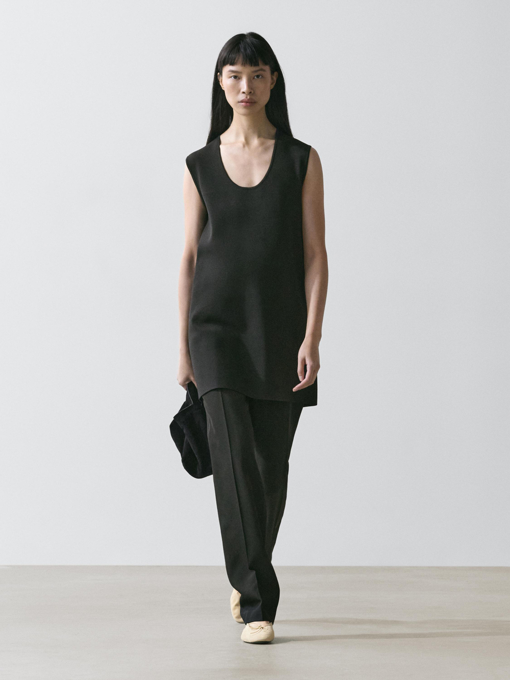 Massimo Dutti Струящееся мини-платье, черный