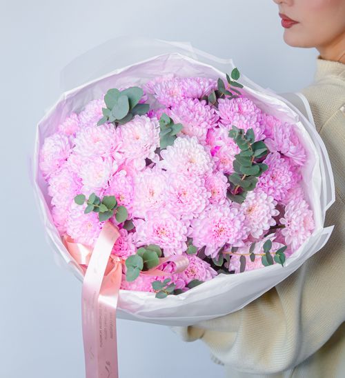 Хризантема с эвкалиптом "L"