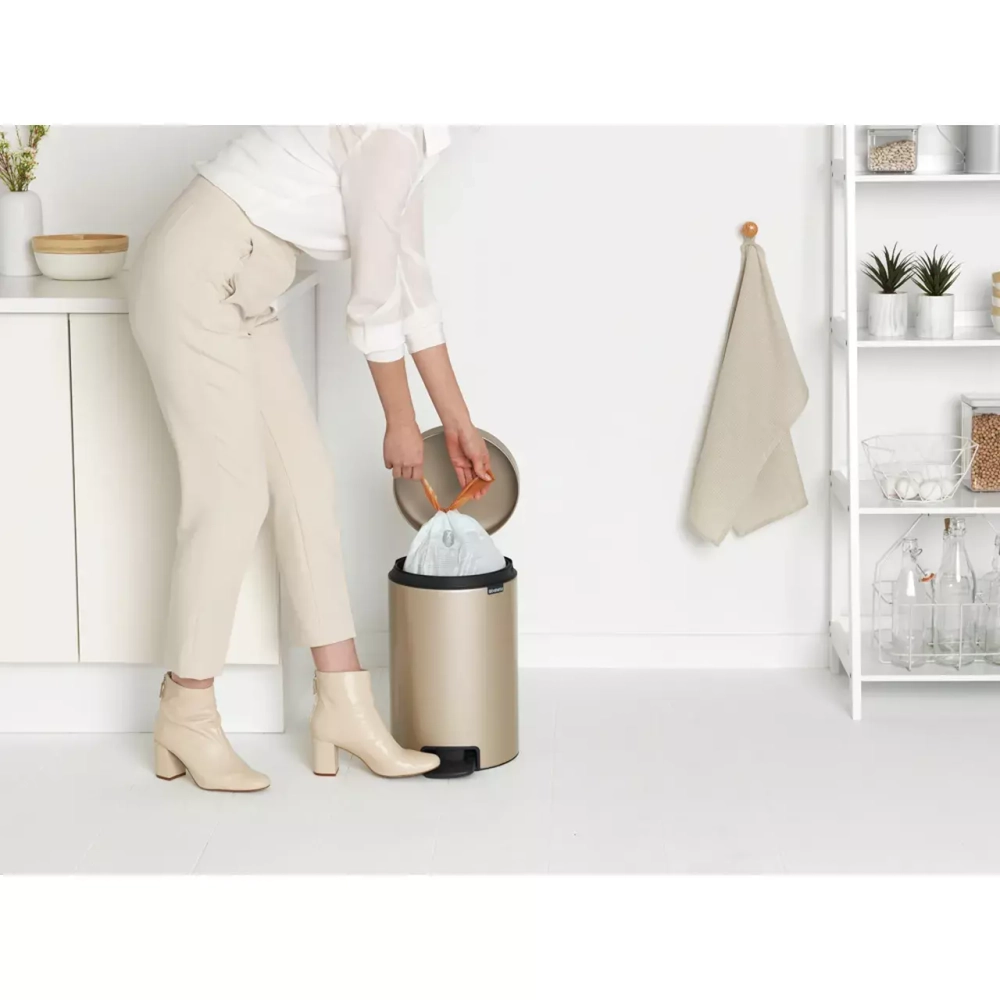 Brabantia - NewIcon Контейнер для мусора Gold Metalic, 12 л. / артикул   304446  / GTIN 8710755304446