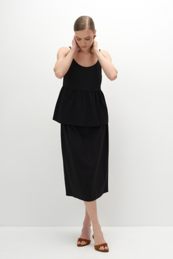 Топ с баской из фактурного хлопка