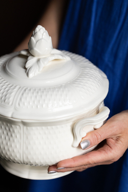 Супник Gien Pont Aux Choux White (2 л)