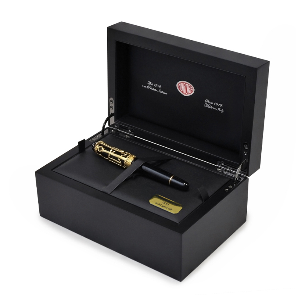 Перьевая ручка Aurora Venezia, black GT, в подарочной коробке