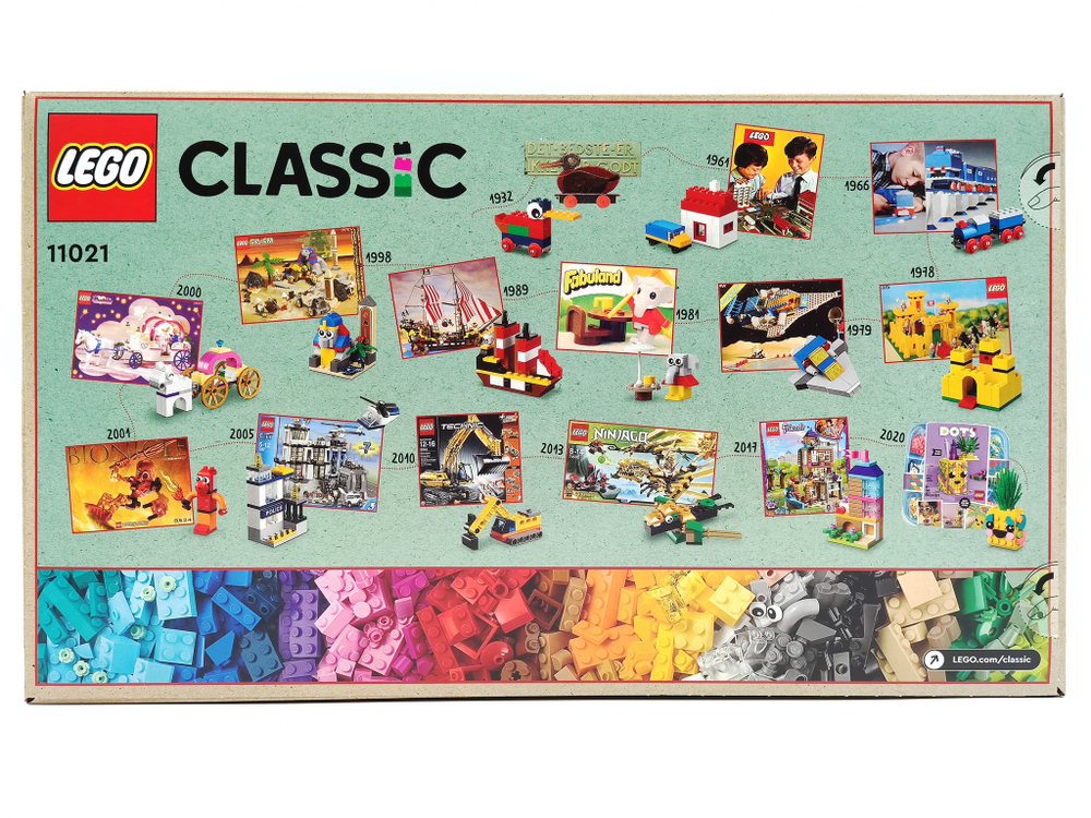 Конструктор LEGO CLASSIC 11021 90 лет игры