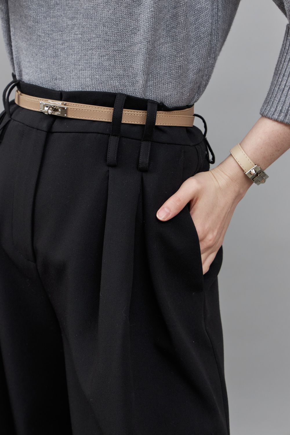 ТОНКИЙ РЕМЕНЬ В ДВА ОБОРОТА LATTE