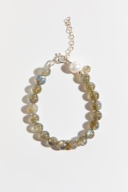 Браслет IN MY DARKNESS THERE IS A LIGHT из лабрадора