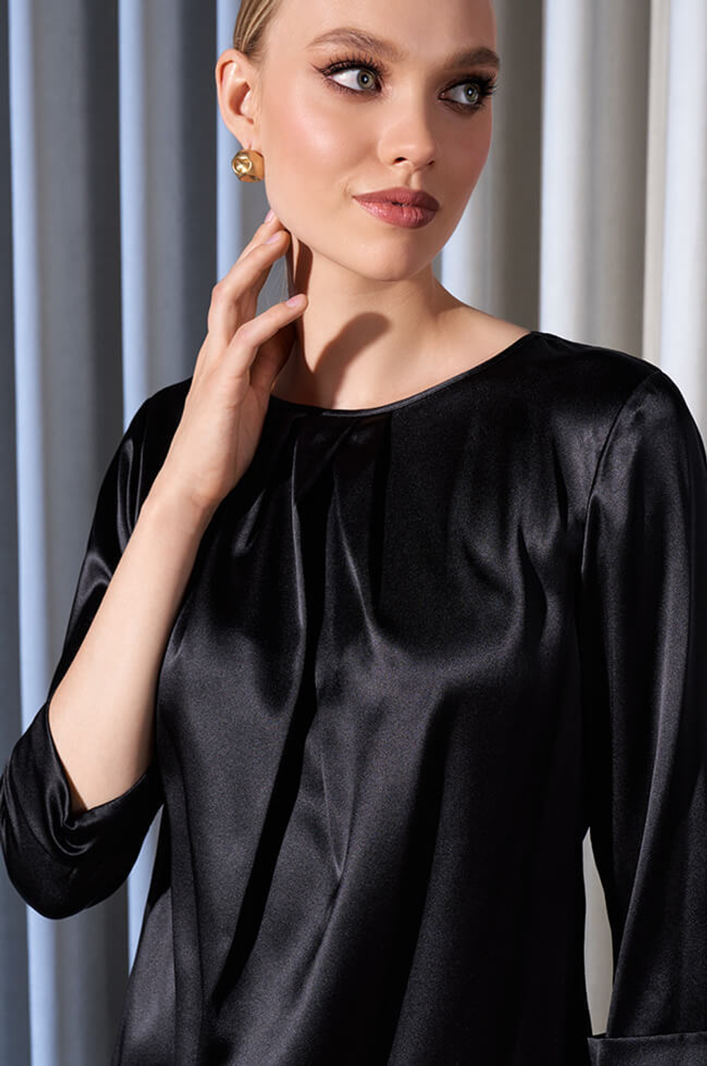 23178 Блузка женская (черный)