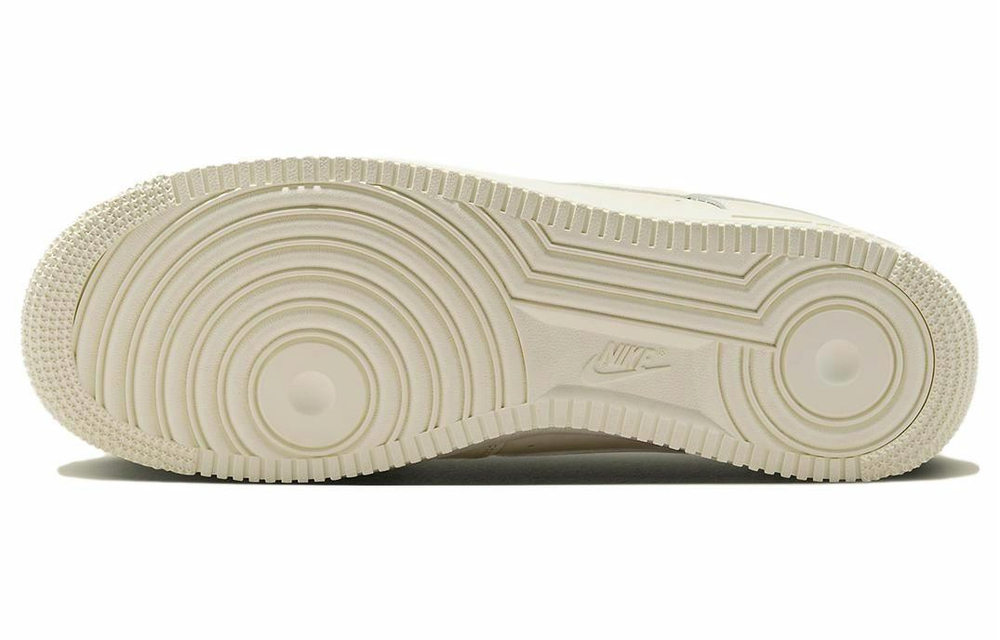 Кроссовки Nike Air Force 1 "Coconut Milk"