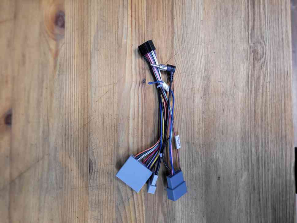 Магнитола для Honda Civic 8 хэтчбэк 2006-2011 левый руль - Parafar PF876RN2K на Android 13, QLED+2K, ТОП процессор, 4Гб+32Гб, CarPlay, 4G SIM-слот