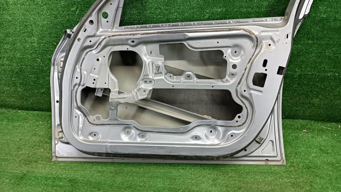 Дверь передняя правая BMW 3er E90 E91 (2005-2013)