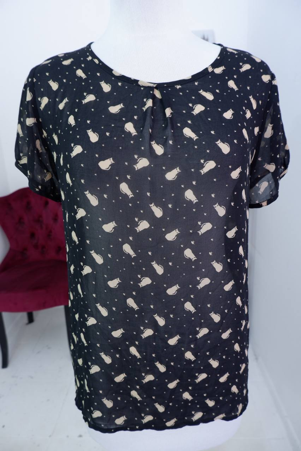 Блузка Froggy с котиками, милая, маркировка M, на 46 размер