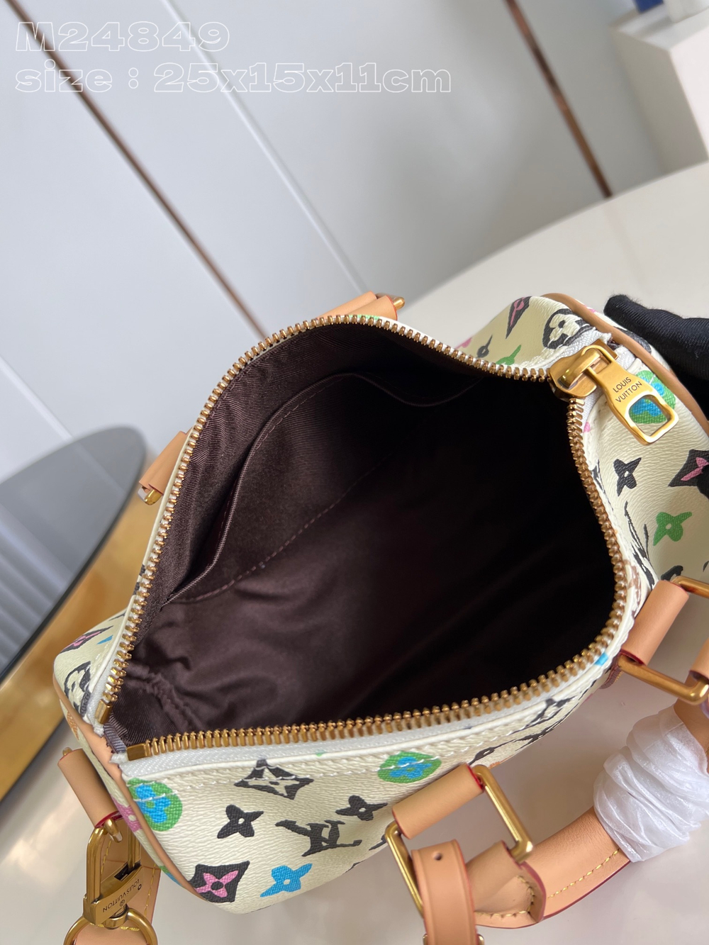 Louis Vuitton Keepall 25