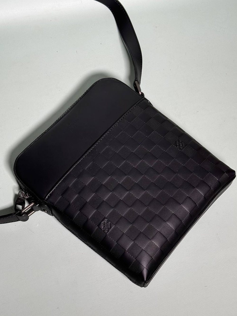 Сумка через плечо Louis Vuitton