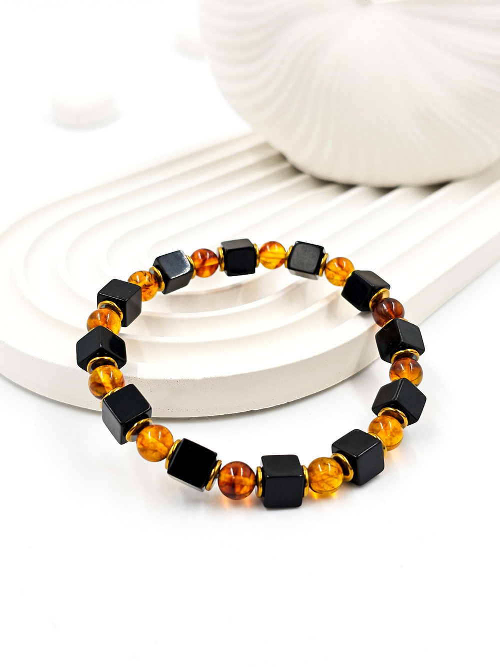 Браслет на руку из натурального янтаря