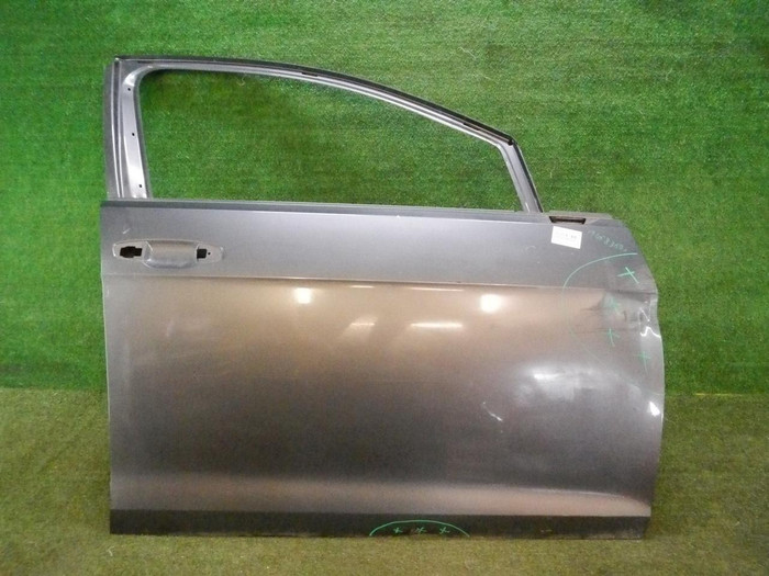 Дверь передняя правая VW Golf 7 (2012-2020)