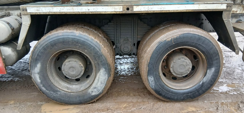 Shacman (Shaanxi) SX* 8x4 Автобетоносмеситель SX5318GJBDT326 (Дизельный, 11,6 л, 369 л.с., МТ)