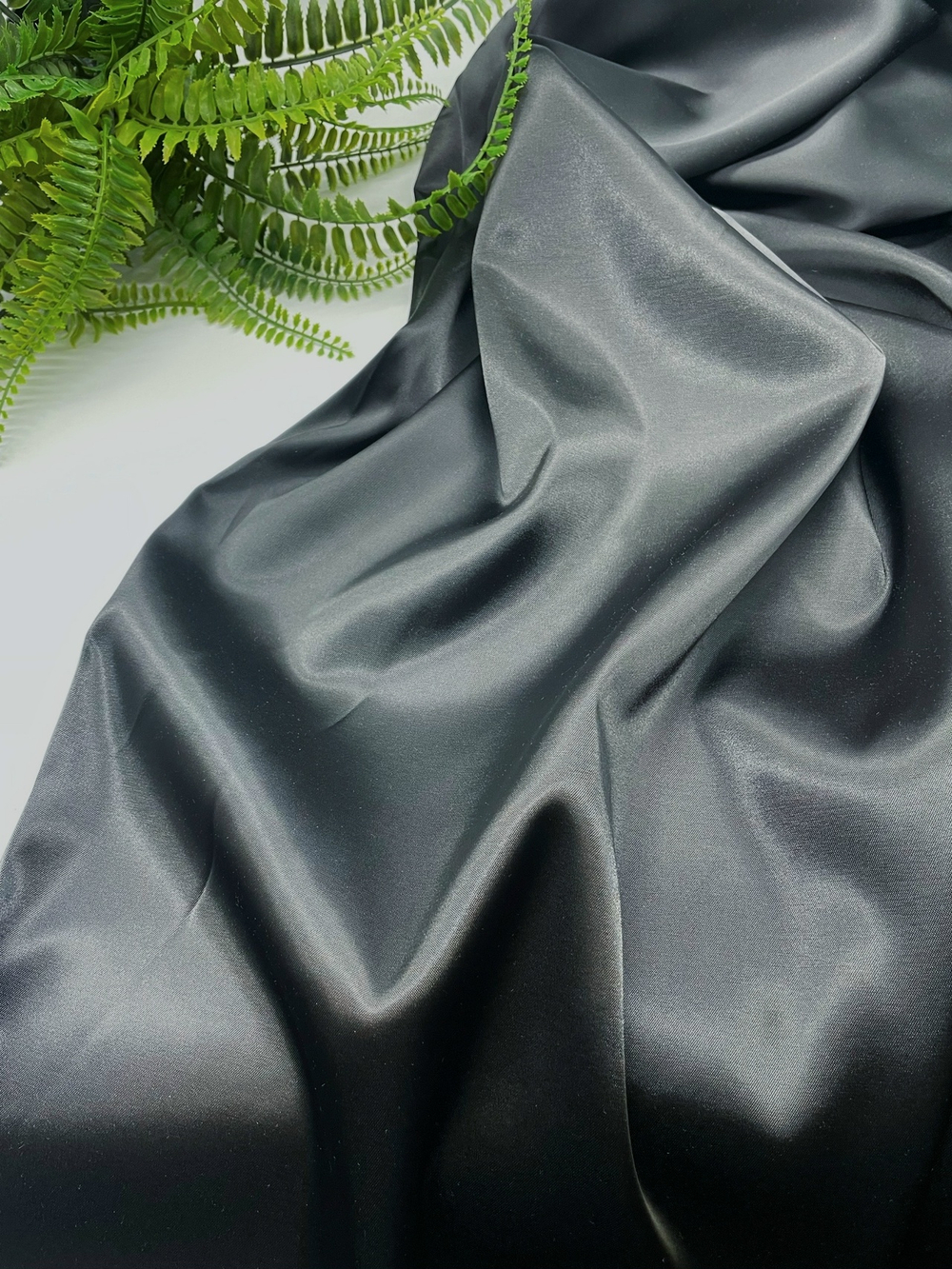 Дубайский шелк черный