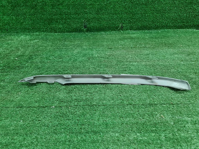 Накладка переднего бампера BMW 5er G30 (2017-2020)