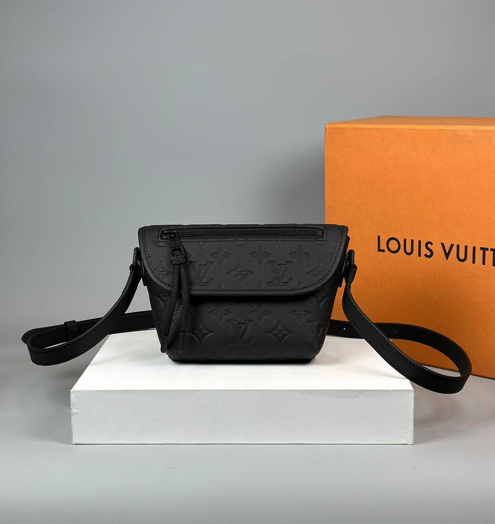 Сумка-мессенджер Louis Vuitton