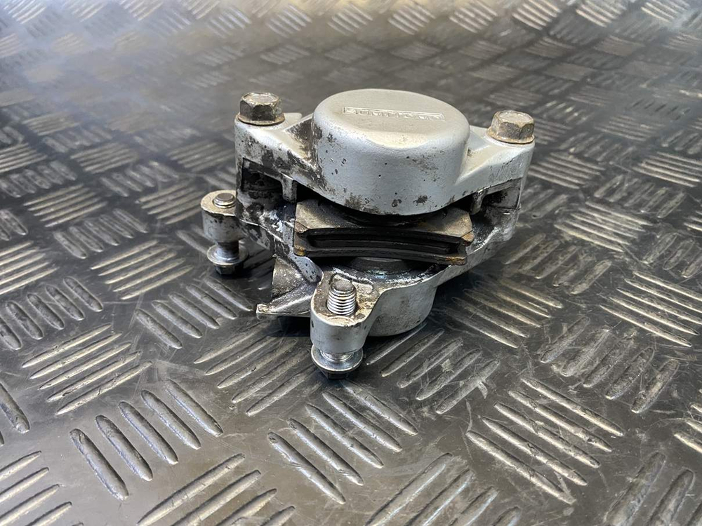 Суппорт заднего тормоза Yamaha TDM850 RN03J 053994