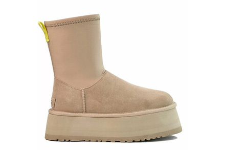 UGG Classic Dipper Boot sand