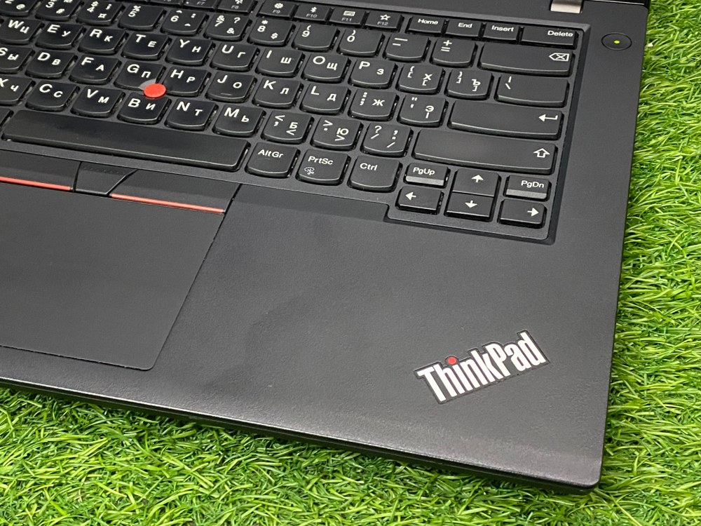 Ноутбук Lenovo 14' i5-6300U/8GB/256GB/ ThinkPad T470[20hes3h201]/Windows 10