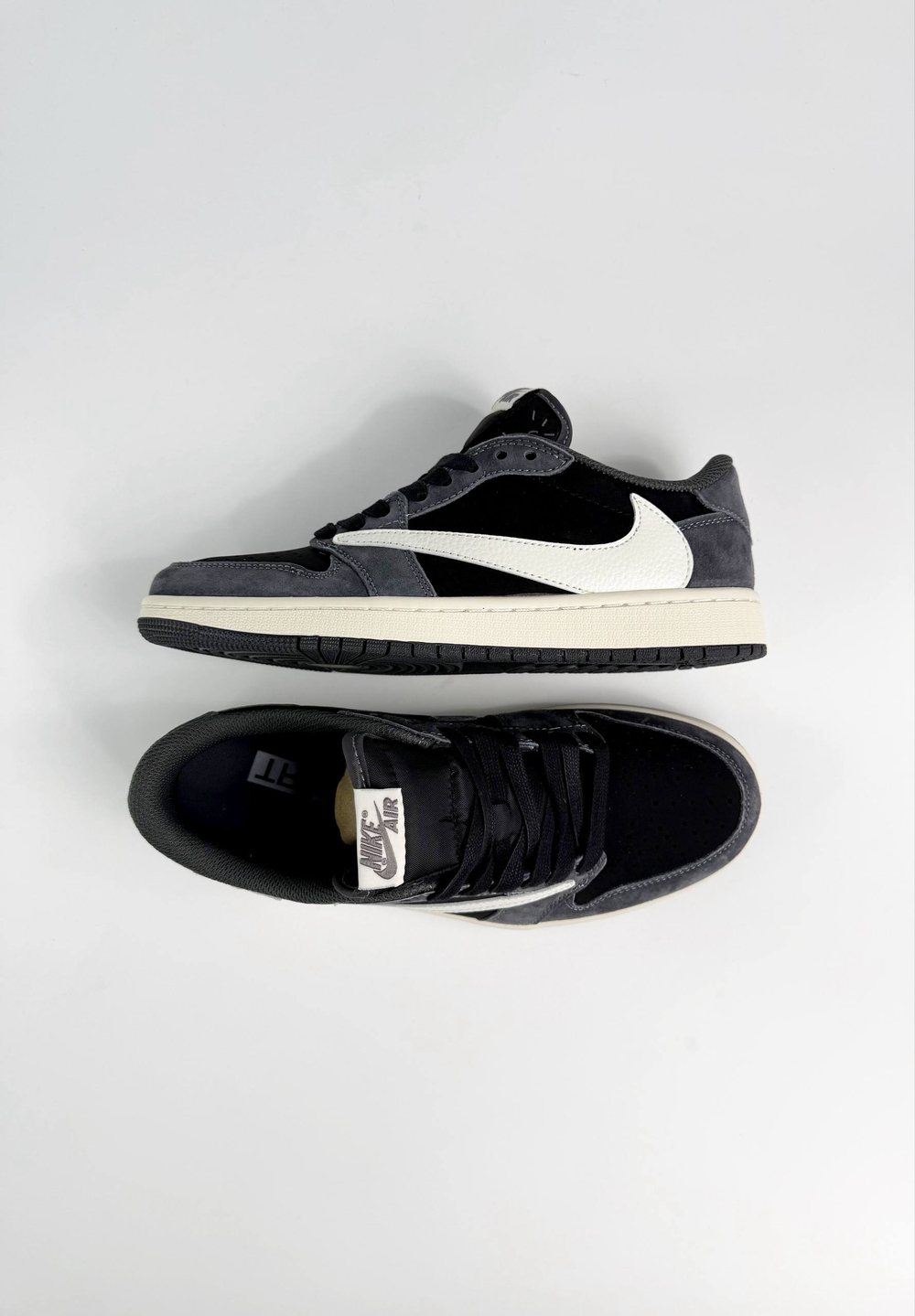 Кроссовки Nike Air Jordan 1 Low & Travis Scott #B99 (сер.)