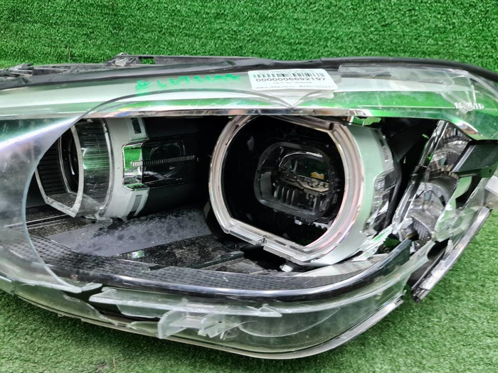 Битая Фара левая BMW 1er F20, F21 (2015-2017) LED