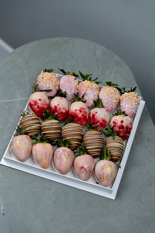 Набор 20 клубник в шоколаде black арт. 230202.07