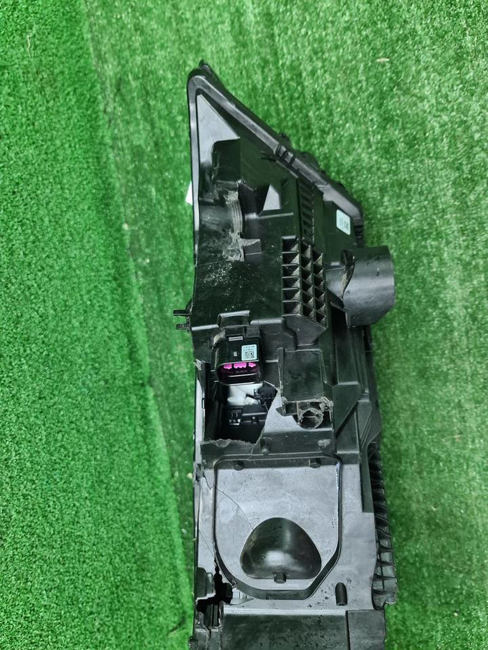 Фара левая Audi Q7 2 (2019-н.в.) LED