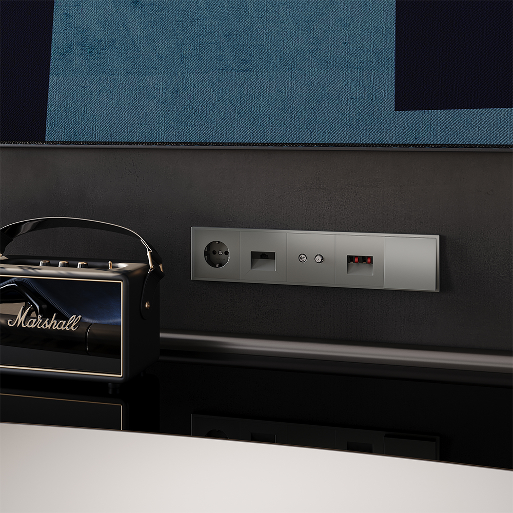 Розетка компьютерная встраиваемая VOLTUM S70 RJ45 кат.6, (титан)