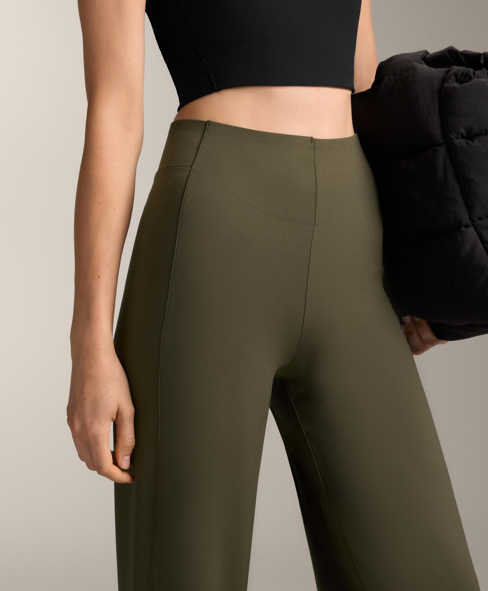 OYSHO Брюки прямого кроя с эффектом неопрена, хаки