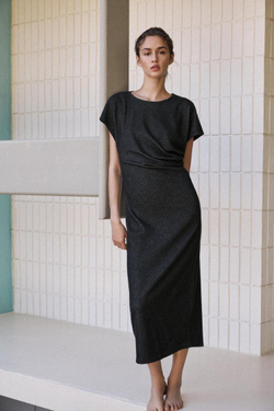 ZARА ПЛАТЬЕ МИДИ СО СБОРКОЙ, МЯГКИЙ СЕРЫЙ