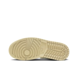 Женские кроссовки Air Jordan 1 Low 'Sail Oil Green Light Lemon' FD9906-131