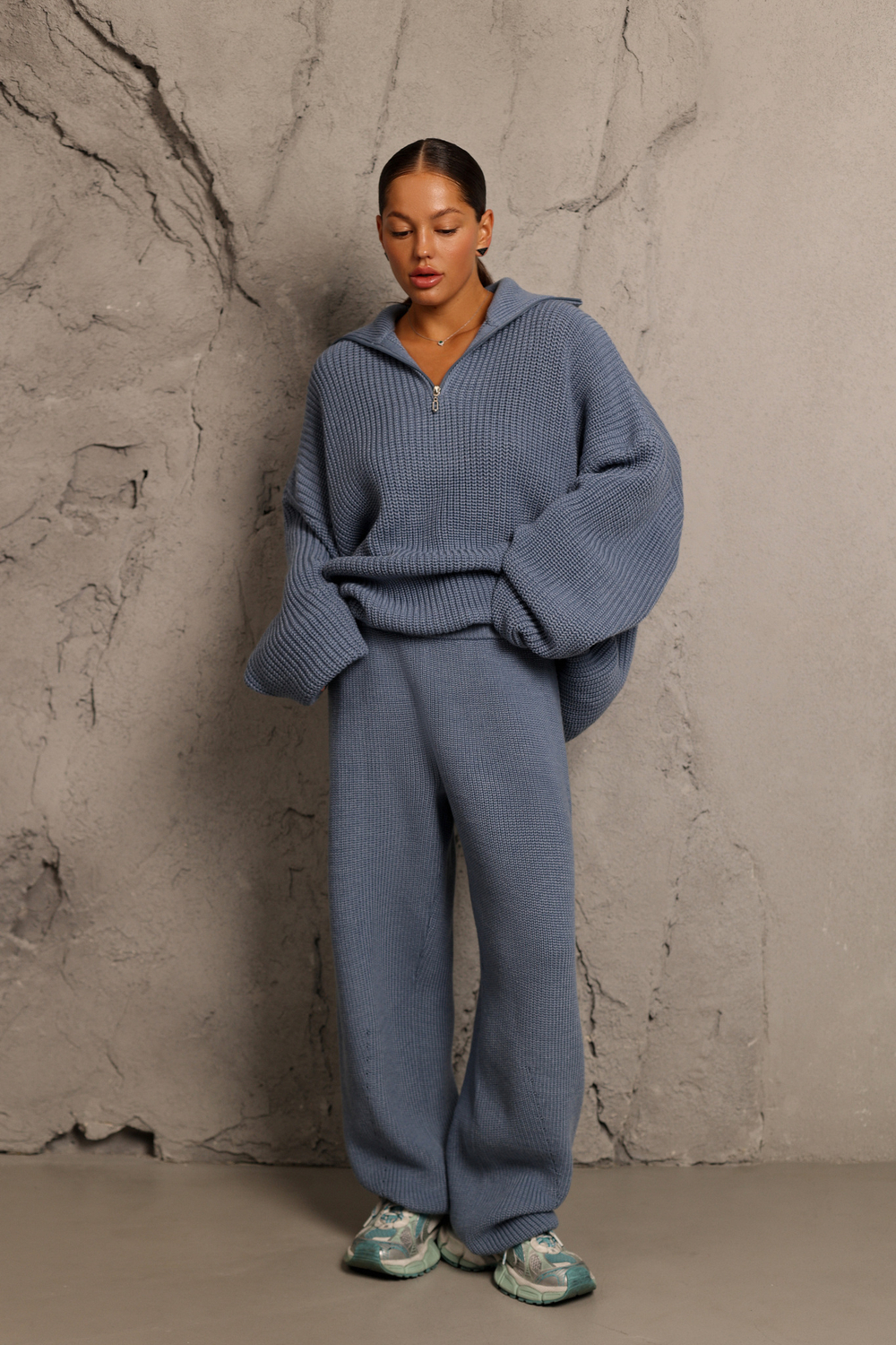 Брюки вязаные