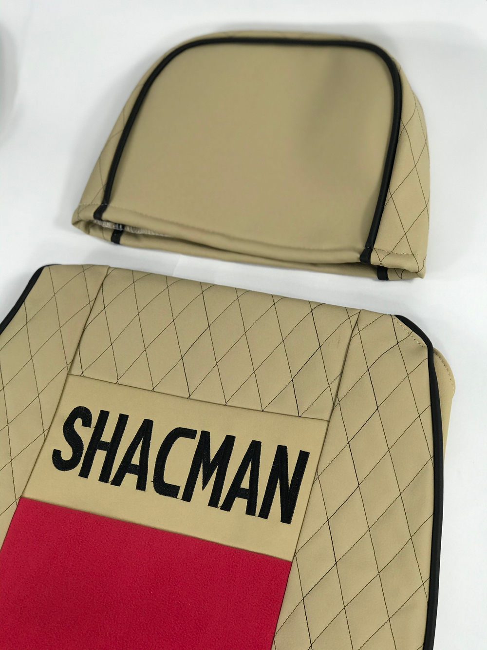 Чехлы Премиум стеганные кожа + аликанте вышивка SHACMAN X3000 SH01 Польша