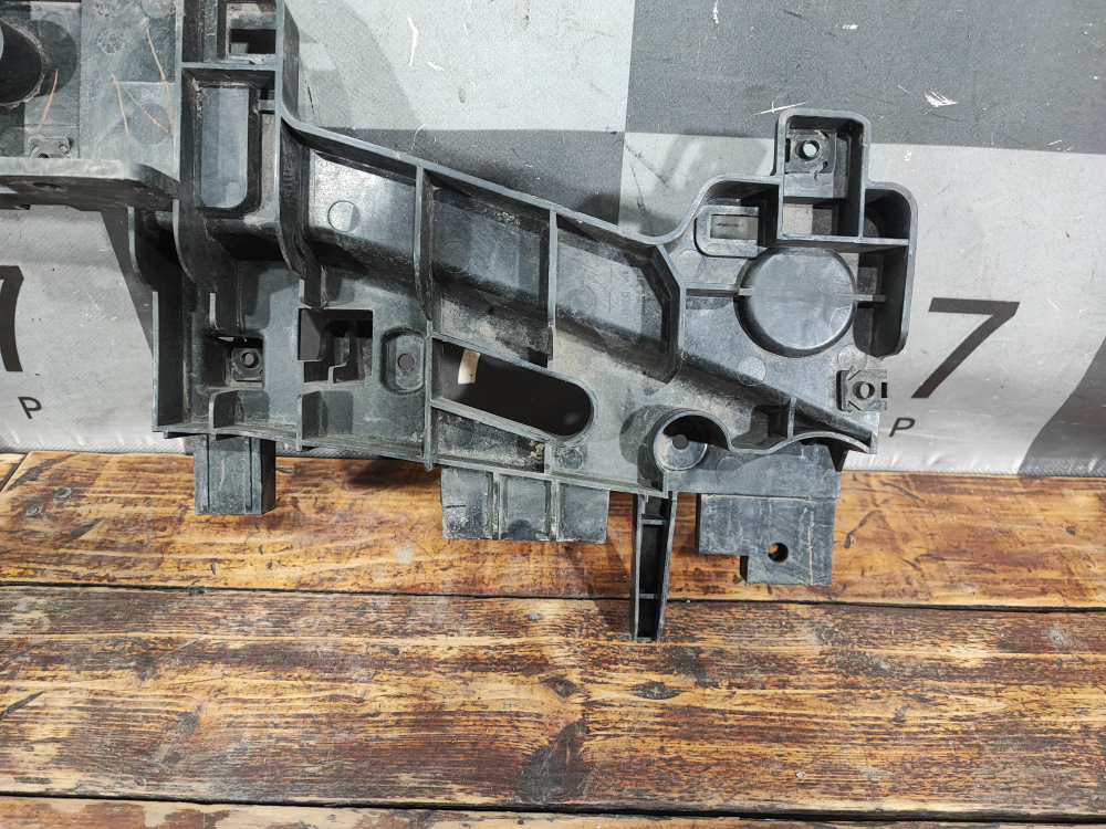 Кронштейн решетки радиатора Haval F7 2, F7x 2 24-нв Б/У Оригинал 5509102XKN02A