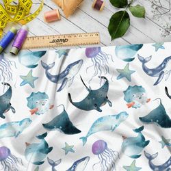 Ткань габардин обитатели океана на белом фоне