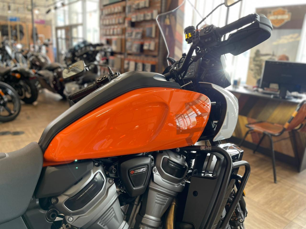 Pan America 1250 Special - Baja Orange / Stonewashed White Pearl