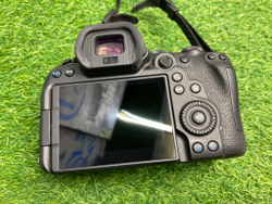 Canon EOS R6