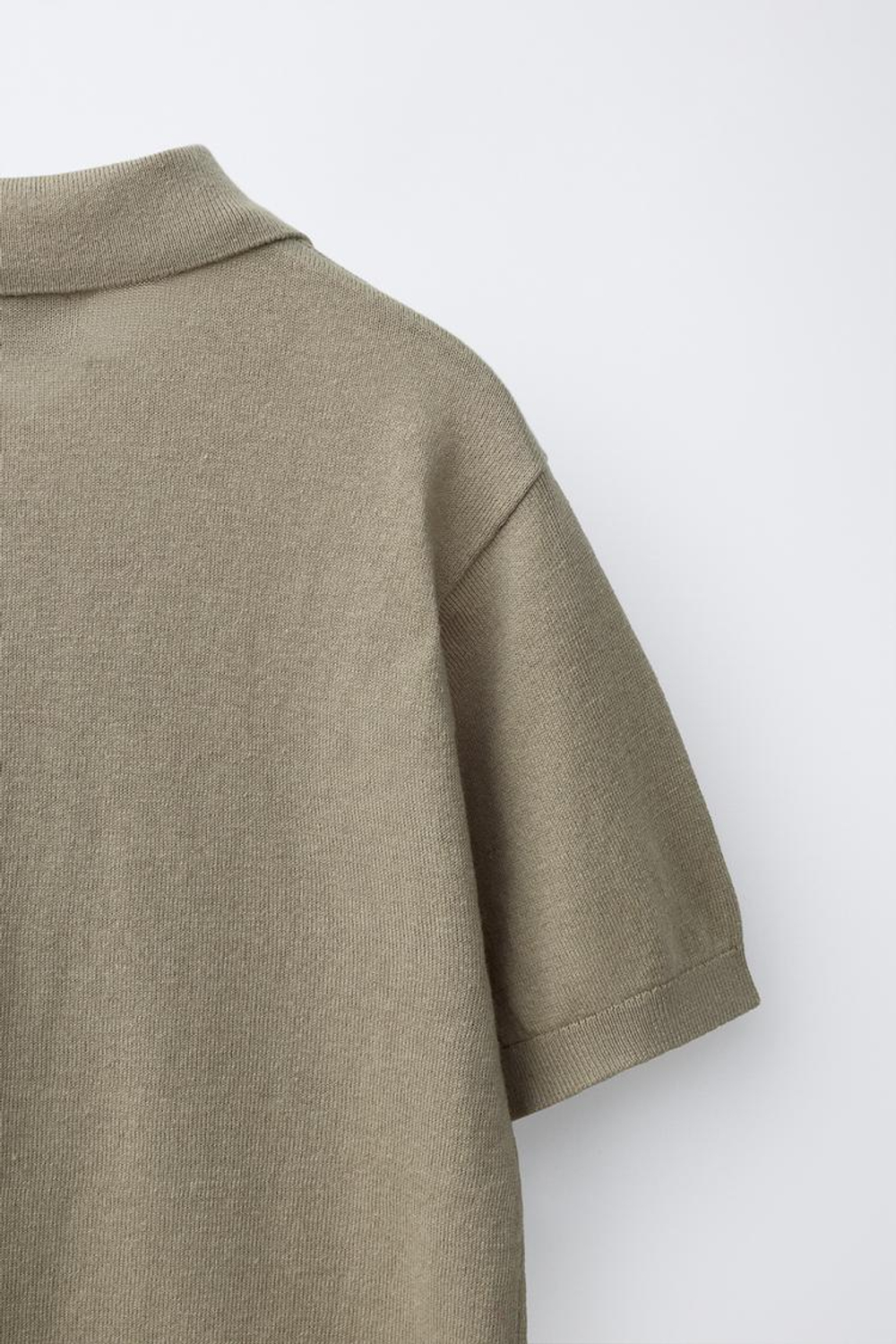 ZARA ПОЛО ИЗ ХЛОПКА И ЛЬНА В ПОЛОСКУ, СВЕТЛЫЙ ХАКИ