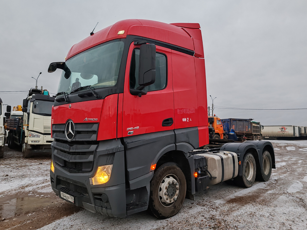 Mercedes-Benz Actros 6x4 Седельный тягач 2648 LS (Дизельный, 12,8 л, 476 л.с., АТ)