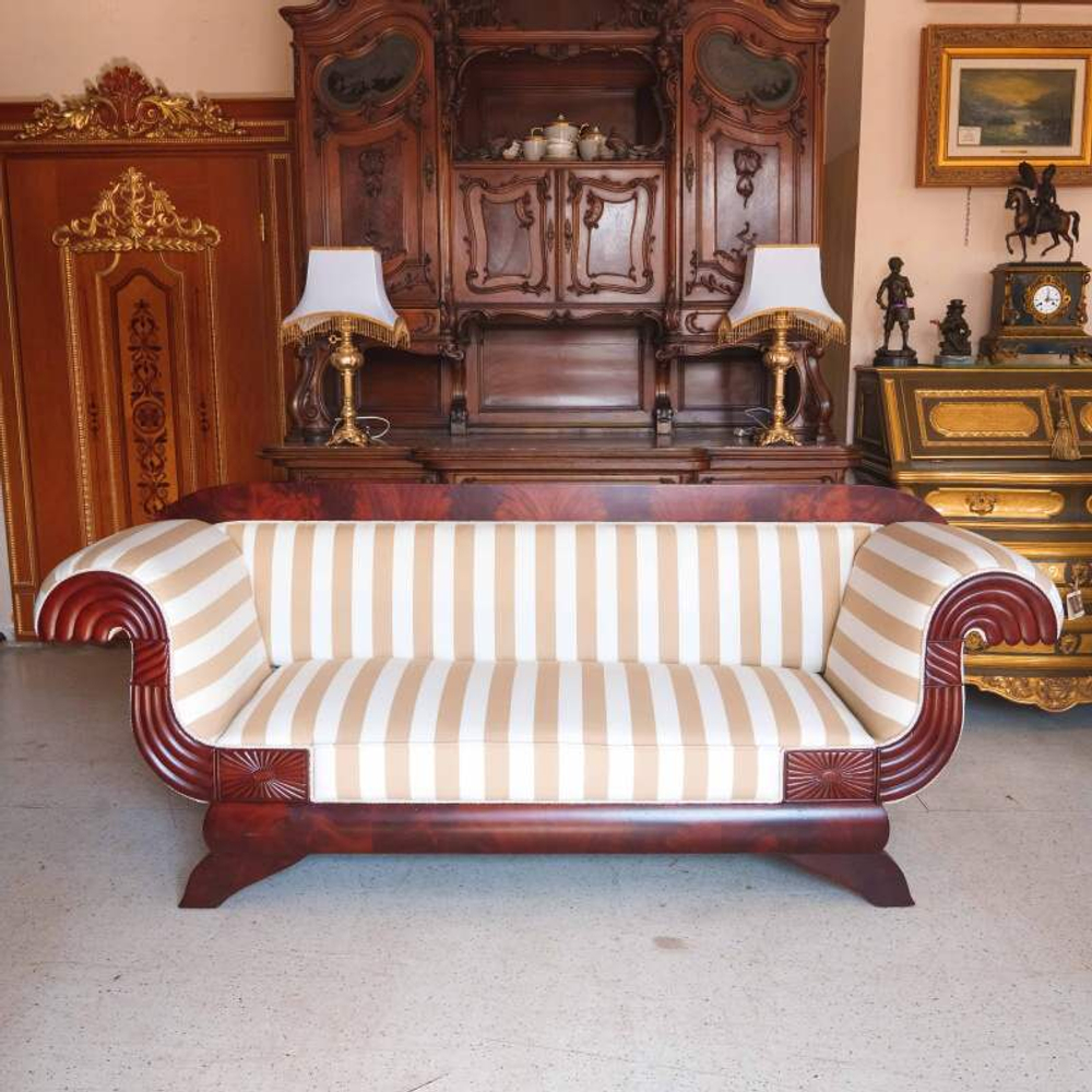 Диван в стиле Ампир