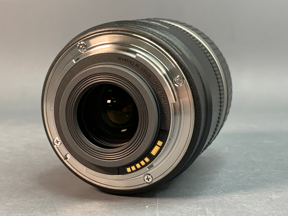 Canon EF-S 17-85mm 4-5.6 IS USM
