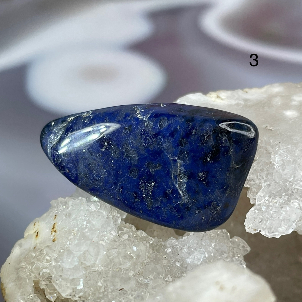 59172 Дюмортьерит Галтовка 29-35мм