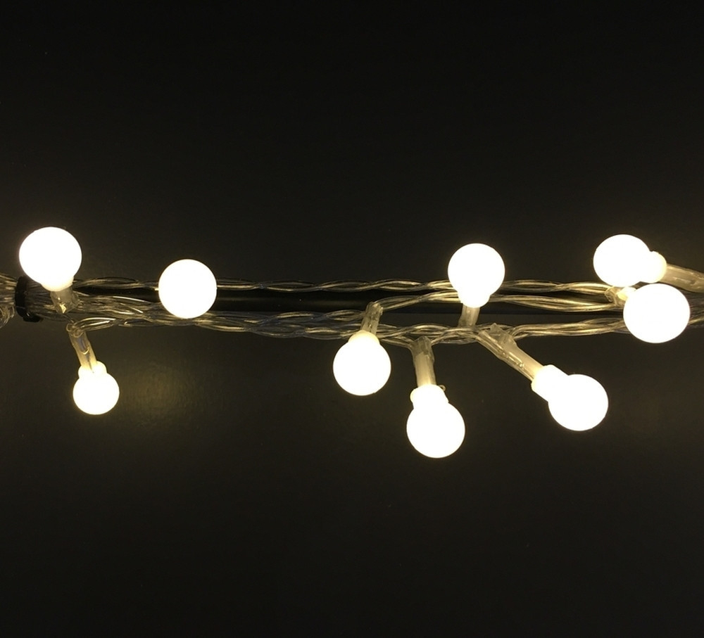 Гирлянда ягодки на светлом проводе на батарейках 48 LED Luca Lighting