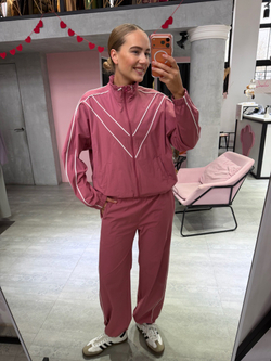 Спортивный костюм Девяностые малиновый