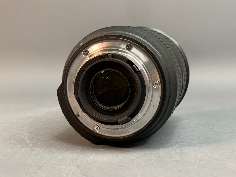 Nikon 18-200mm 3.5-5.6G ED AF-S VR DX