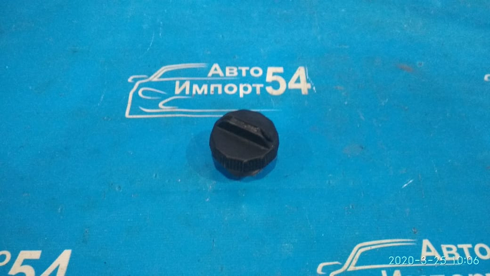Пробка бензобака MITSUBISHI LIBERO 1996